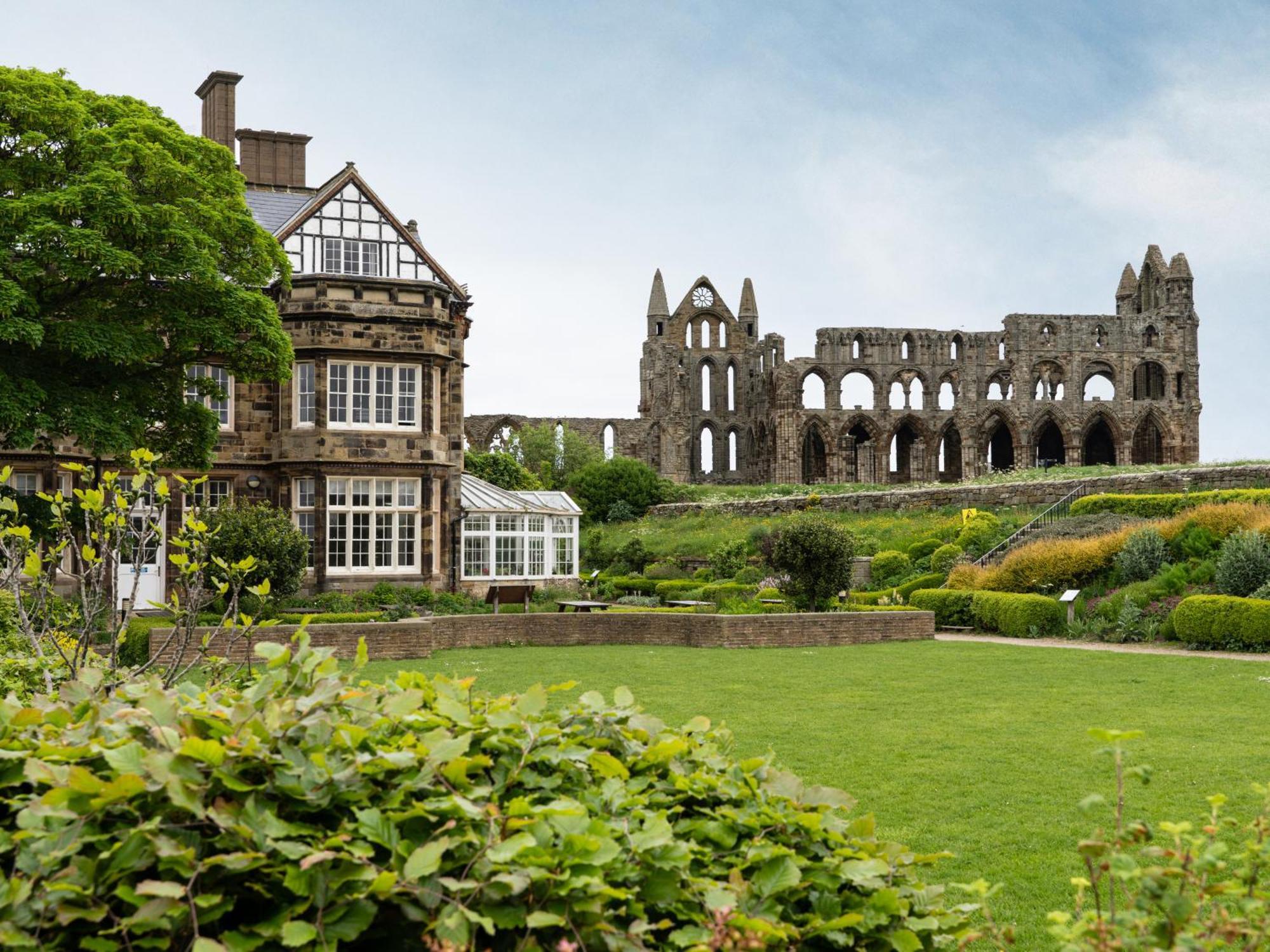 Yha Whitby Hostel Exterior photo