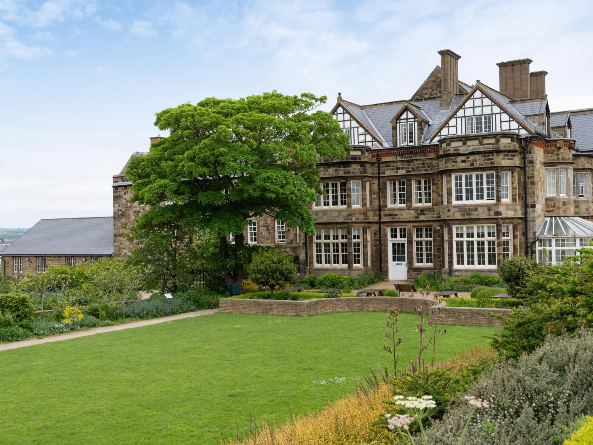 Yha Whitby Hostel Exterior photo